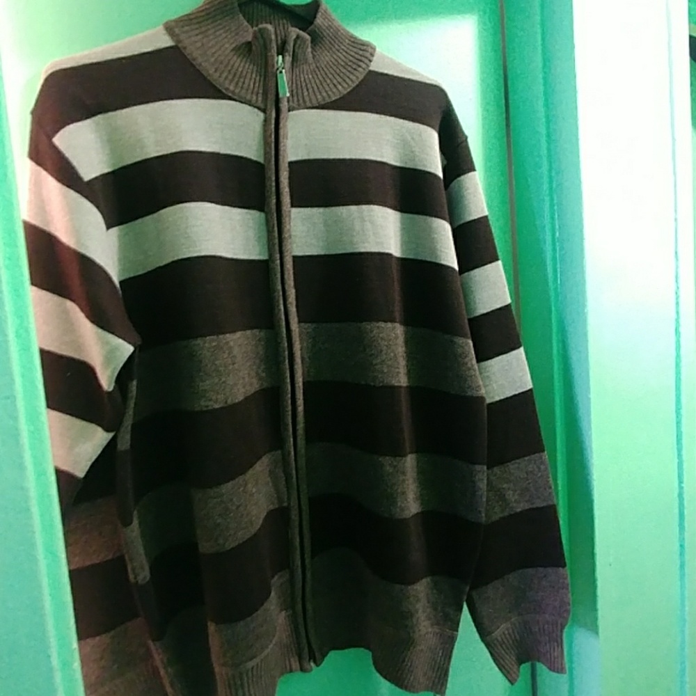 Men's sweater